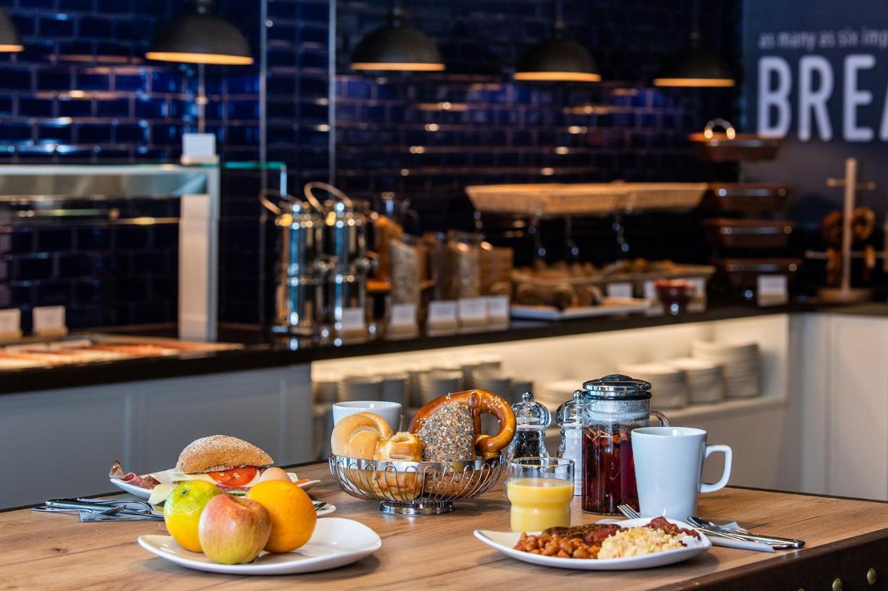 Premier Inn Frankfurt City Centre フランクフルト エクステリア 写真